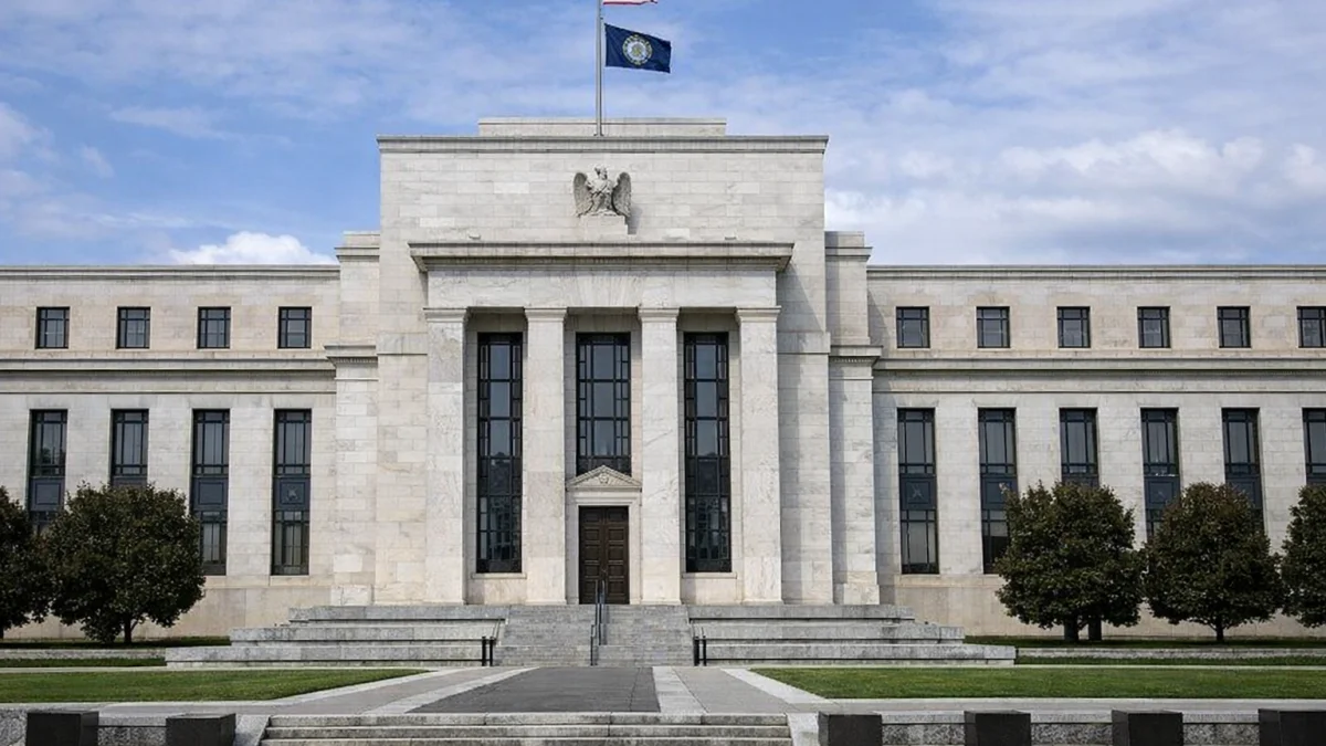 Interest Rate Hike Odds Climb As Inflation Outpaces Fed Target