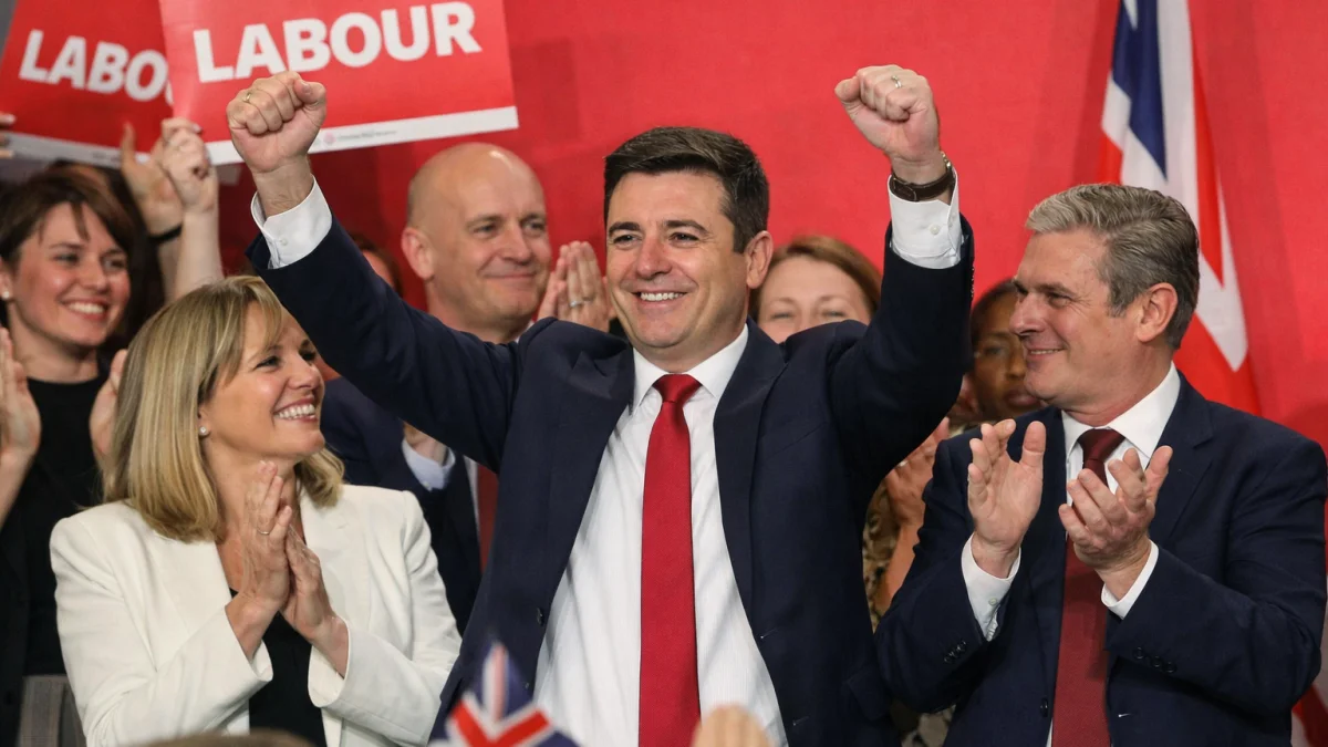 Andy Burnham Elected UK Labour Leader to Succeed Starmer as Prime Minister
