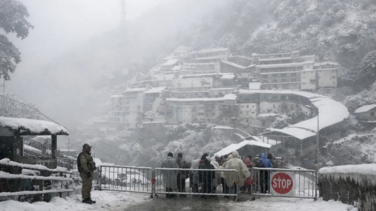 Vaishno Devi Yatra Suspended for Third Day Due to Adverse Weather