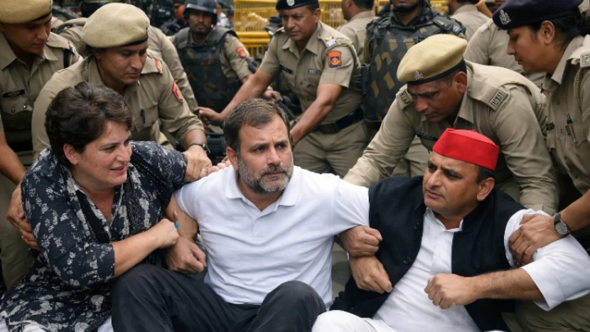 Opposition Leaders Rahul Gandhi Priyanka Akhilesh Detained During Delhi Protest