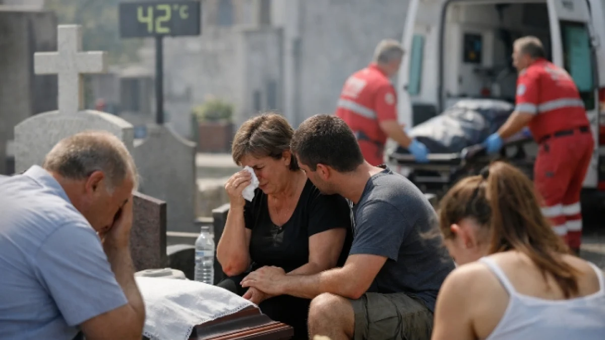 Families Cope With Rising Toll as Europe's Record Heat Wave Claims Excess Lives
