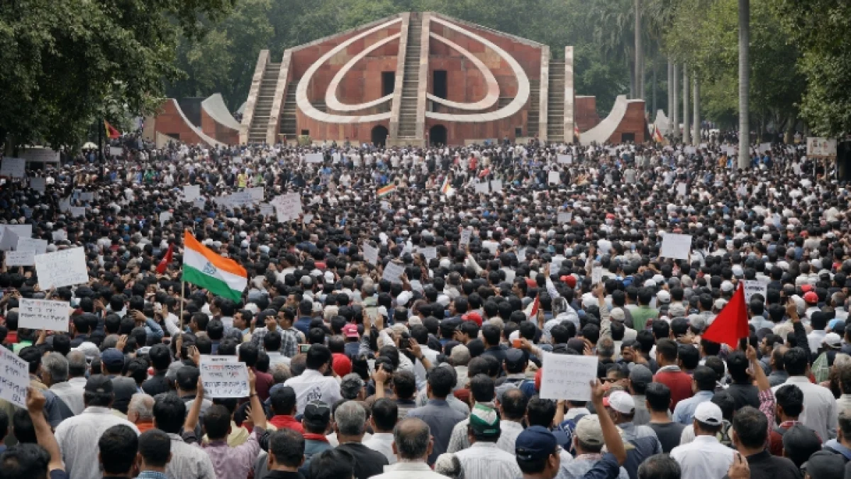 Thousands Gather at Jantar Mantar for Protest March in Delhi