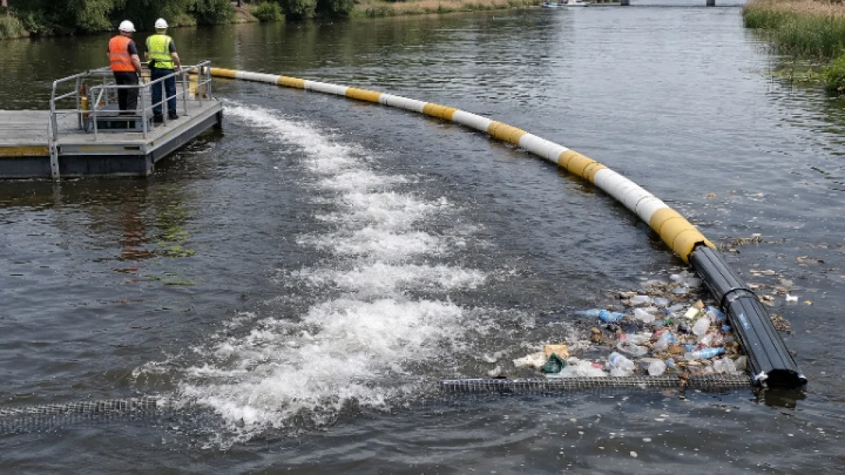 Great Bubble Barrier Technology Aims to Stop River Plastic Pollution